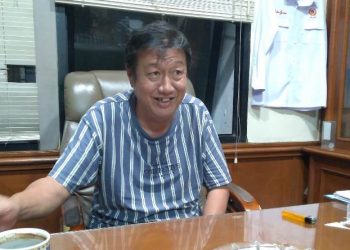 Totalitas Tanpa Batas, Sekum KONI Antar Bulutangkis dan Karate Juara Umum