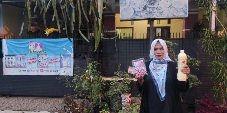 Sempat Terpuruk, Setelah Gabung UMKM usAHA, Olahan Susu Ade Melejit Lagi