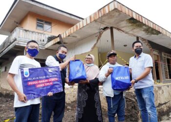 XL Axiata Bantu Korban Banjir Jawa Timur, Bandung dan Kalimantan