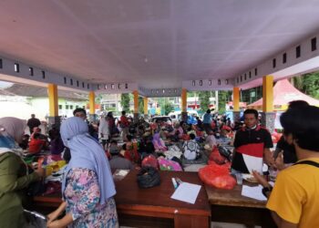 HDCI Bantu Puluhan Ton Bahan Pokok Untuk Korban Erupsi Semeru