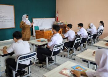 Dua Tahun Daring, Siswa SMPN 43 Bandung Semangat Ikuti PTM