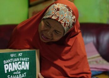 Bagikan Paket BALAD, Nenek Ati, Hatur Nuhun ACT