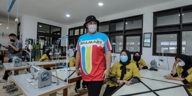 Sambangi SMKN 9 Bandung, Ivan Minta Industri Support SDM