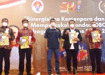 Gubernur dan Koni Jabar Raih ‘Inisiator Olahraga’ Award 2022