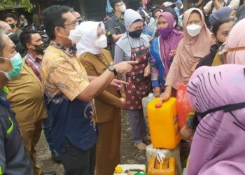 Ketua DPRD: Pedagang Tidak Boleh Jual Minyak Goreng Melebihi HET Rp 13.000 per Liter