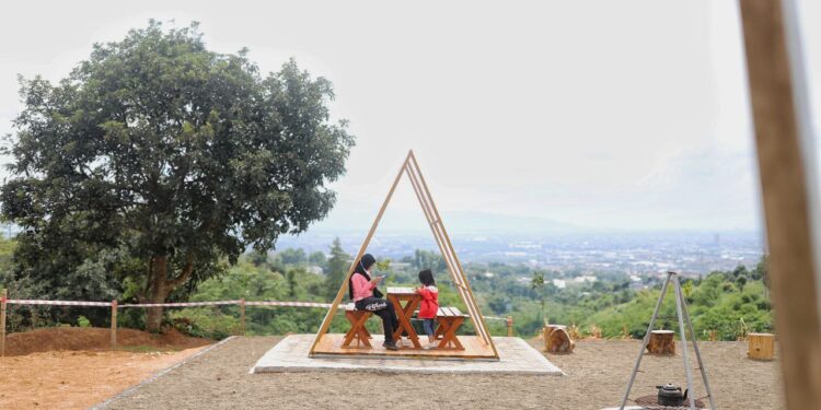 Lembah Tangga 101, Destinasi Wisata Baru di Bandung Timur