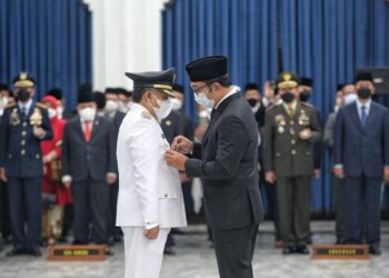 Ini Tiga Pesan Gubernur untuk Wali Kota Bandung Baru Yana Mulyana