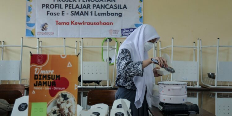 Wow, SMAN 1 Lembang Hasilkan 70 Produk Wirausaha