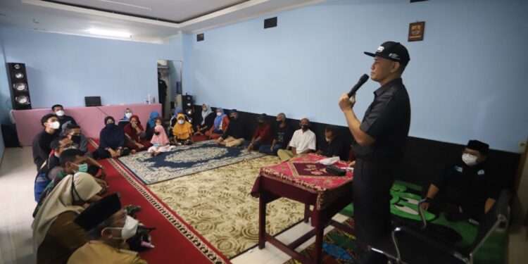 Edwin Senjaya Resmikan Kantor RW 01 Nyengseret