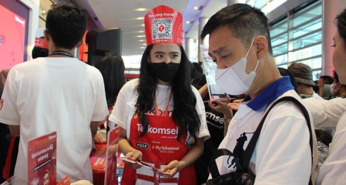 Wow, Telkomsel Ngasih Vespa Gratis di JFK 2022