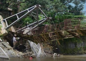 Rusak Parah, SCTV Bangun Jembatan Asa di Bogor