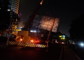 Jalan Wastukancana Bakal Bebas Reklame Ilegal