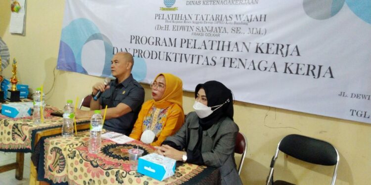 Edwin Senjaya Tekankan Pentingnya Penata Rias Tekuni Profesi