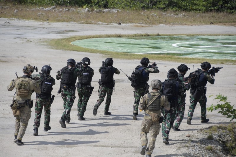 Dankoopssus TNI Tutup Latihan Bersama Pasukan Khusus TNI Dan PAT US ...