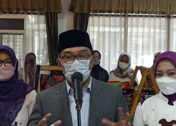 Sejahterakan Kaum Wanita, Emil Bawa Sekoper Cinta ke SMK