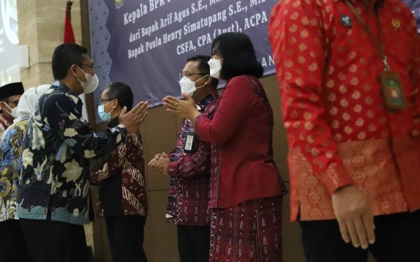 Ketua DPRD Kota Bandung Sambut Paula Simatupang Kepala BPK Jawa Barat Baru