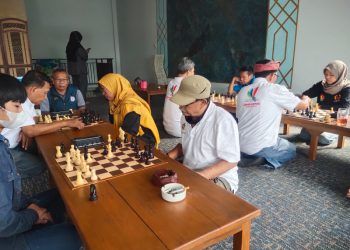 Tim Porwanas PWI Jabar Unggul 8-5 dari Tim Catur PORDA Percasi Garut