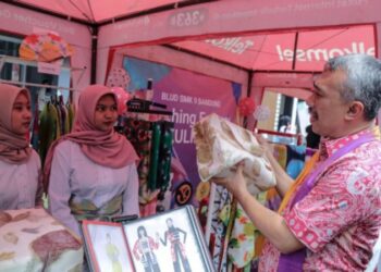 Edy Sebut SMKN 9 Bandung Bisa Jadi Contoh SMK Lain