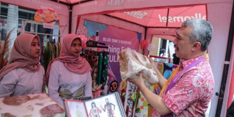 Edy Sebut SMKN 9 Bandung Bisa Jadi Contoh SMK Lain