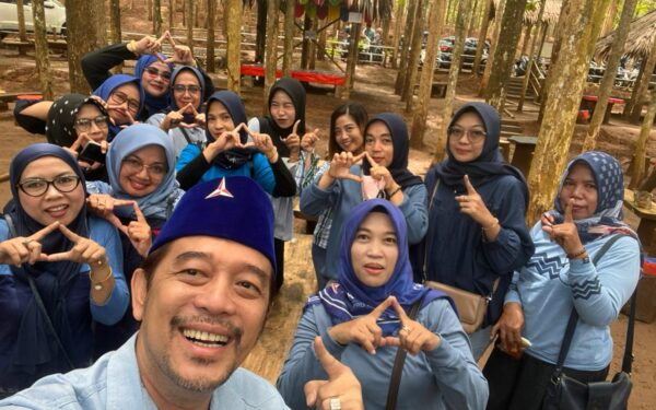 Ketua DPC Demokrat Ciamis Anjar Asmara: Jangan Remehkan Emak-emak Berdaster