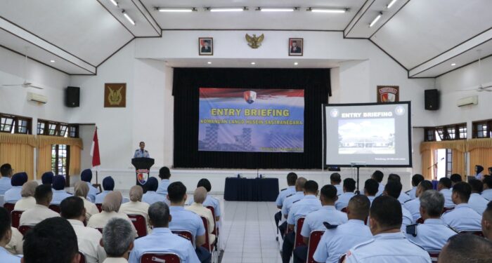 Danlanud Husein Ingatkan Prajurit Bijak Menggunakan Medsos