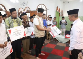 Mulai Transisi Energi, Ganjar Bantu Rooftop PLTS