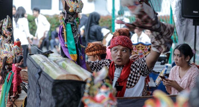 Galakkan Budaya, SMAN 20 Bandung Sajikan Wayang Golek Hingga Janaka Sunda