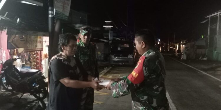 Bantu Warga, Kodim 0602/Serang Bagikan 1000 Paket Sahur