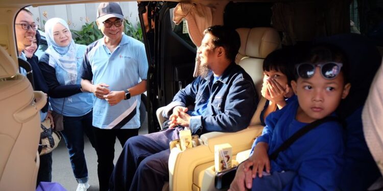 Mudik Bareng, XL Axiata Siapkan Alphard dan Innova