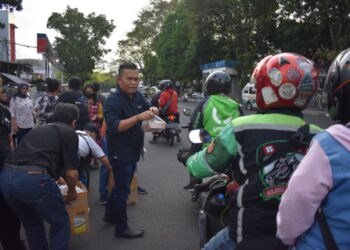 Takjil Gratis PWI Kota Bandung didukung MT Al-Jabbar 86