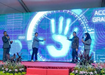 Kadisdik Resmikan Kelas Industri di SMK Mitra Industri MM2100