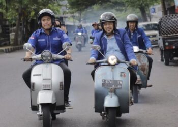 Naik Vespa, Puluhan Bacaleg Partai Demokrat Meluncur Ke KPU Ciamis