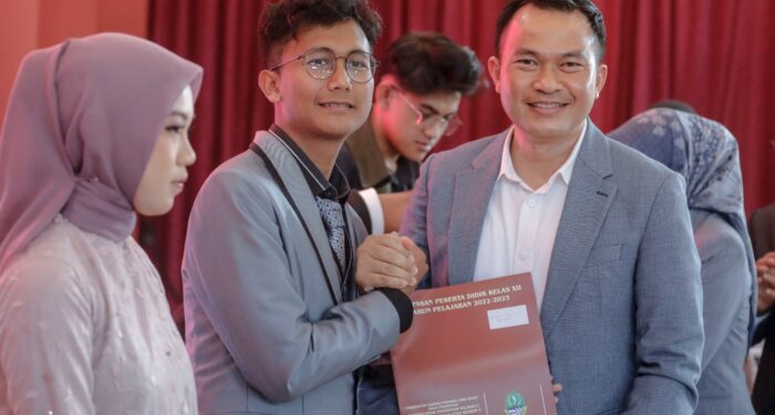 Harapan Lama Sekolah di Jabar Lampaui Target