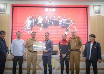 Sabet 23 Medali, Ema Janjikan Tambahan Kadedeuh Untuk Atlet Kota Bandung