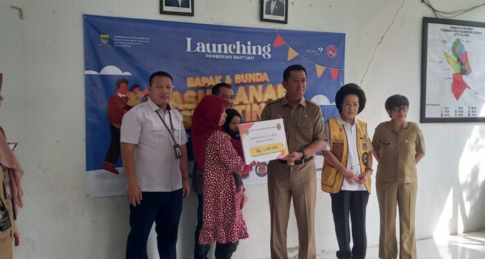Lion Club Bandung Ceria Bantu Biayai Anak Stunting