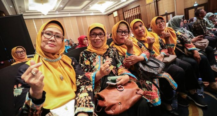 Ini Pesan Ema Kepada 1.097 PNS Purna Tugas