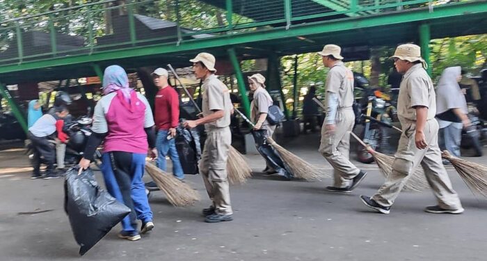 Ratusan Warga “Serbu” Hutan Kota Babakan Siliwangi