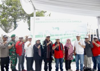 Serahkan Dua Aegroeduwisata Ke Poktan, Kementan Yakin Tingkatkan Wisatawan