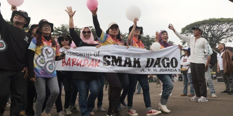 35 Tahun Berpisah, Balad 88 SMAN 53 Bandung Bertemu di Reuni Akbar