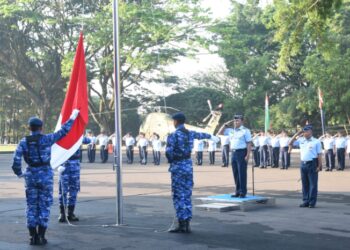 Dirharpesbang Koharmatau Pimpin Upacara Mingguan