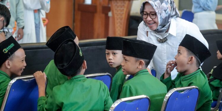 Firstival di SMAN 1 Bandung, Belajar Sambil Bermain