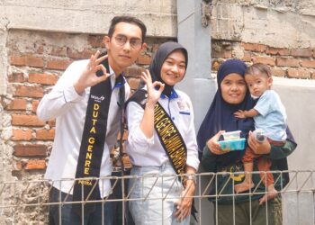 Mantap, Keliling Kampung Duta GenRe Jabar Bagikan Makanan Anak Stunting