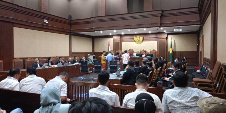 Timothy : Hubungan Dadan Tri dan Tanaka Urusan Bisnis