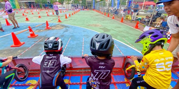 Lupakan Gadjet, Balance Bike Race Kembangkan Interaksi Anak
