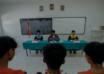 Kenalkan Hukum, Siswa SMK Kartika XIX-1 Belajar Persidangan