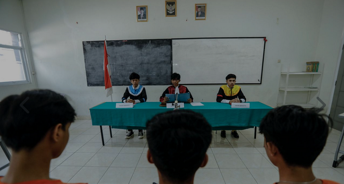 Kenalkan Hukum, Siswa SMK Kartika XIX-1 Belajar Persidangan