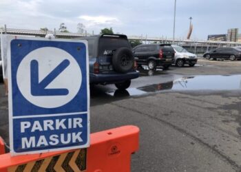 Tertibkan Parkir Liar di Masjid Al-Jabbar, Empat Jukir Diamankan Polisi