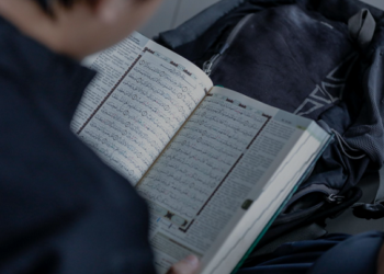 SMAN 1 Padalarang Wakafkan Al-Quran & Mukena Untuk Pesantren