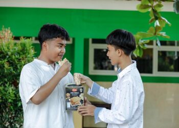 Silaturahmi Idulfitri, Siswa SMAN 1 Cipatat Bawa Kakaren Ke Sekolah