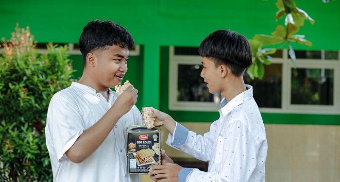 Silaturahmi Idulfitri, Siswa SMAN 1 Cipatat Bawa Kakaren Ke Sekolah